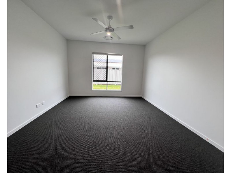 6 Atlantic Court, Eli Waters QLD 4655