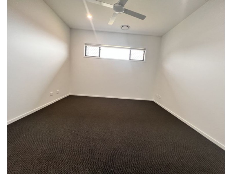 6 Atlantic Court, Eli Waters QLD 4655