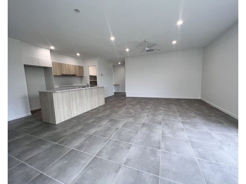 6 Atlantic Court, Eli Waters QLD 4655