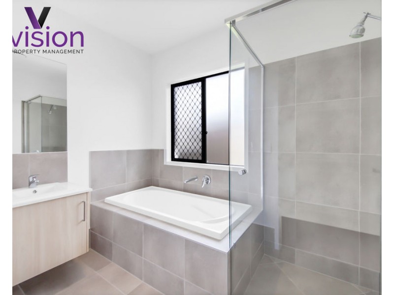 6 Atlantic Court, Eli Waters QLD 4655