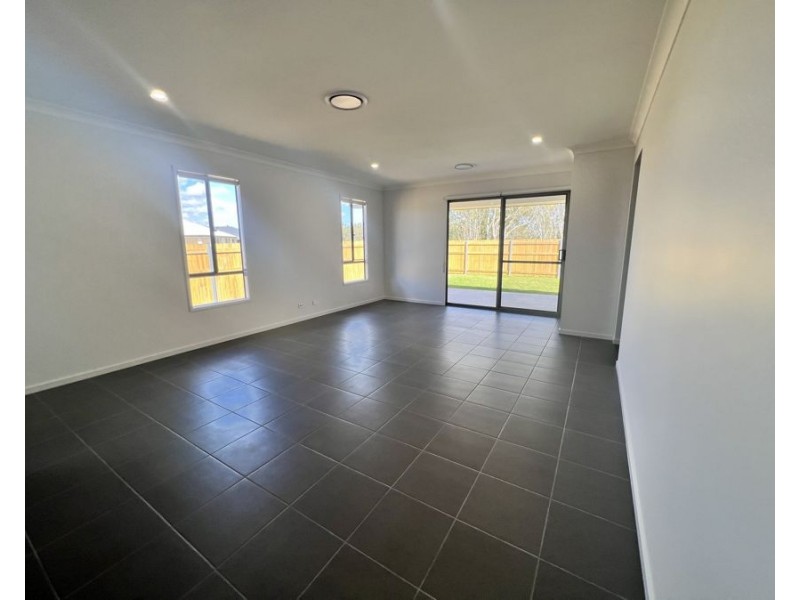 6 Harmony Avenue, Urraween QLD 4655