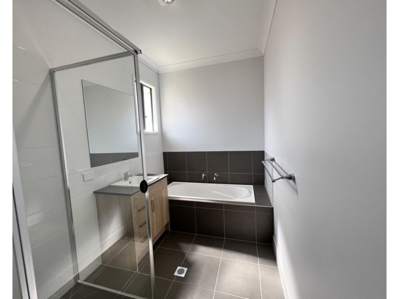 6 Harmony Avenue, Urraween QLD 4655