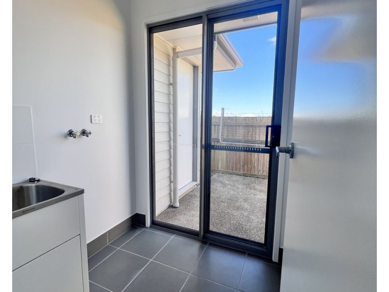 6 Harmony Avenue, Urraween QLD 4655