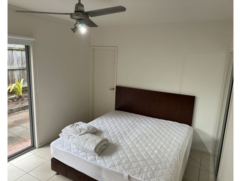 40/80 Moolyyir St, Urangan QLD 4655