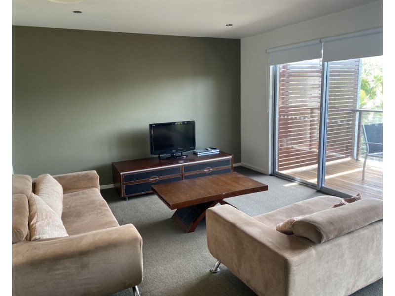 40/80 Moolyyir St, Urangan QLD 4655