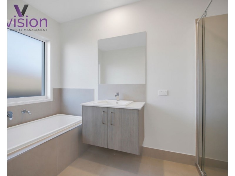 13 Rosemary Boulevard, Nikenbah QLD 4655