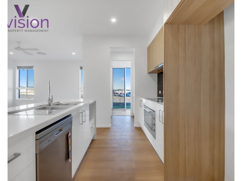 9 Rosemary Boulevard, Nikenbah QLD 4655
