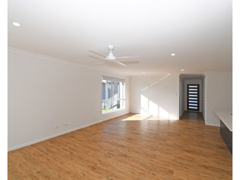 7 Quarterdeck Ave, Pialba QLD 4655