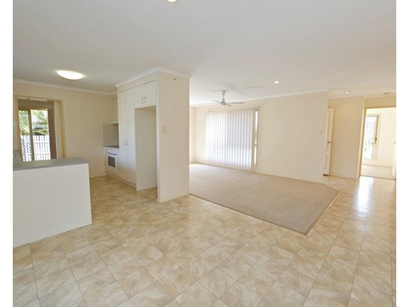 791 Boat Harbour Drive, Urangan QLD 4655