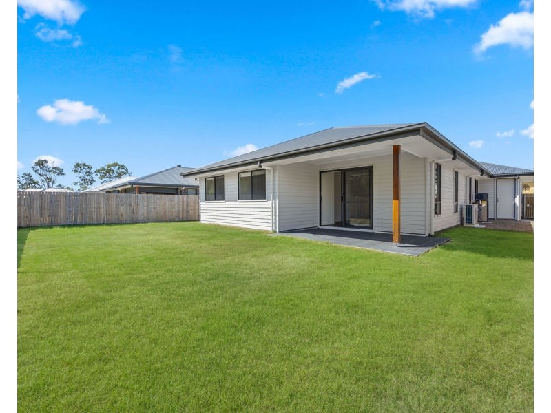 8 Harmony Avenue, Urraween QLD 4655