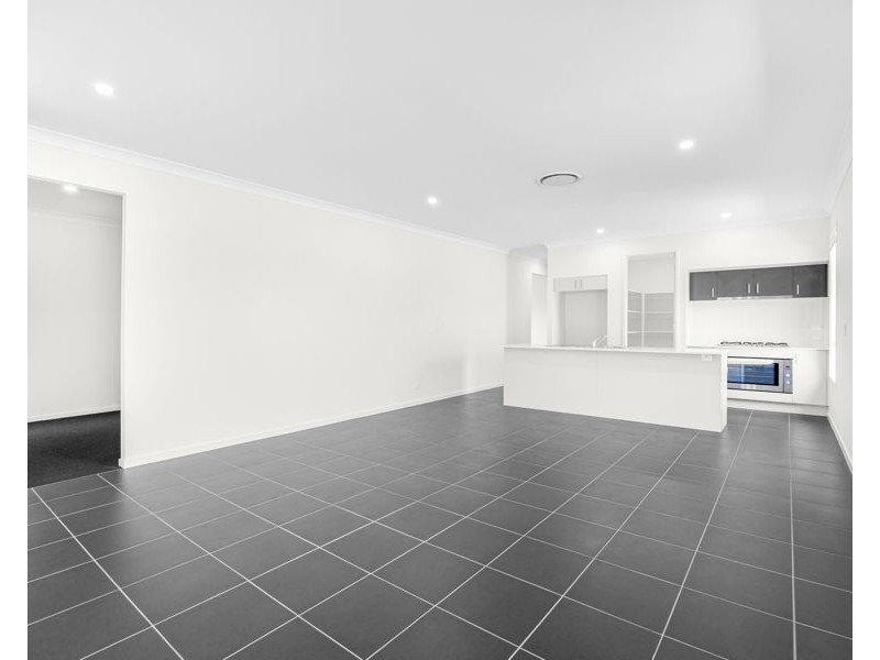 8 Harmony Avenue, Urraween QLD 4655