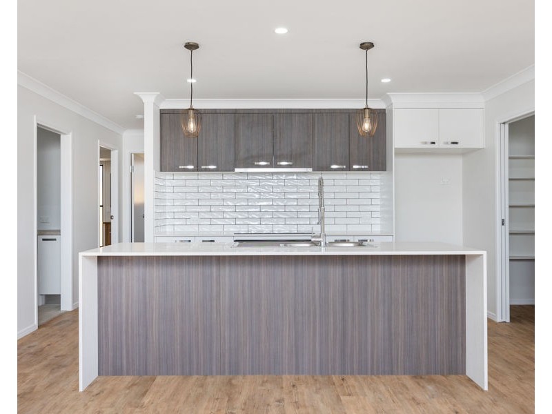 76 Samarai Drive, Kawungan QLD 4655