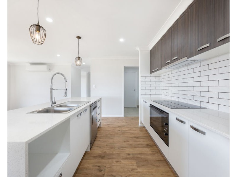 76 Samarai Drive, Kawungan QLD 4655