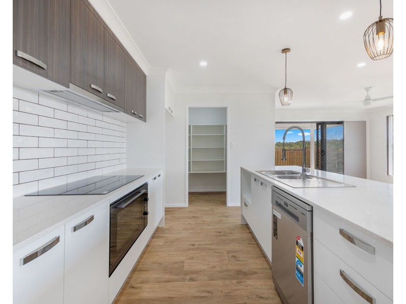 76 Samarai Drive, Kawungan QLD 4655