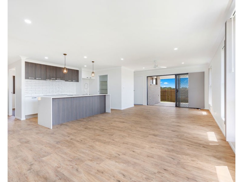 76 Samarai Drive, Kawungan QLD 4655