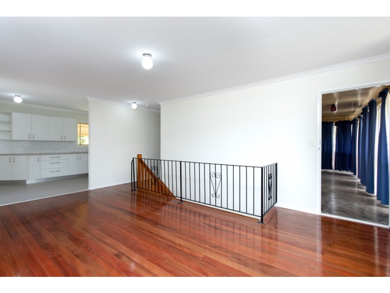 17 Barbaralla Drive, Springwood QLD 4127