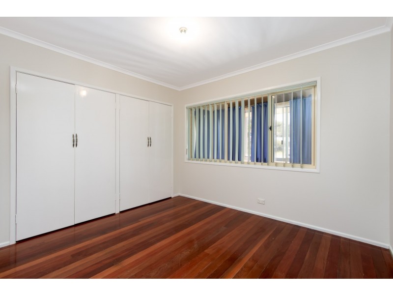 17 Barbaralla Drive, Springwood QLD 4127