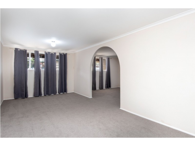 17 Barbaralla Drive, Springwood QLD 4127