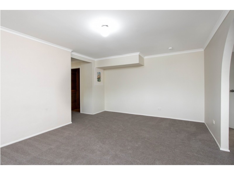 17 Barbaralla Drive, Springwood QLD 4127