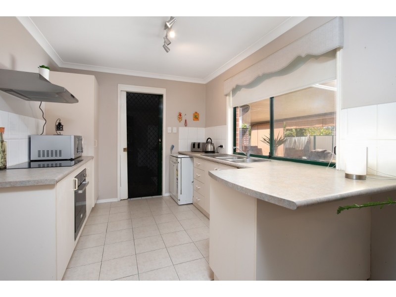 27 Lakeview Drive, Logan Reserve QLD 4133