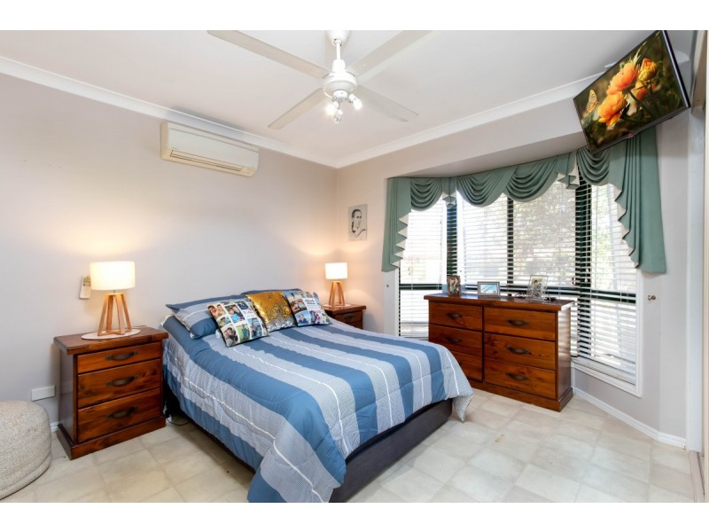 27 Lakeview Drive, Logan Reserve QLD 4133