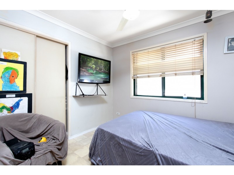 27 Lakeview Drive, Logan Reserve QLD 4133