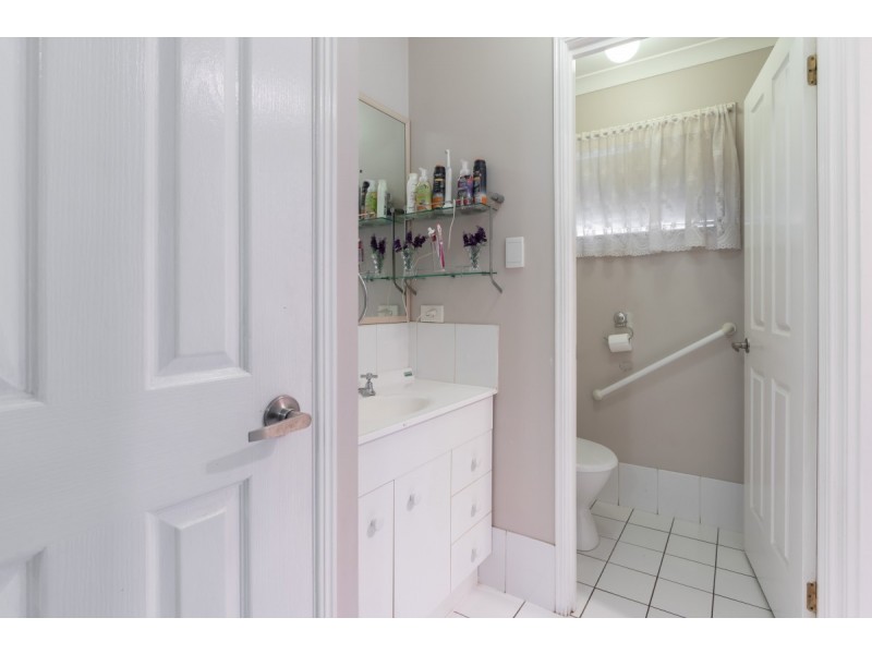 27 Lakeview Drive, Logan Reserve QLD 4133