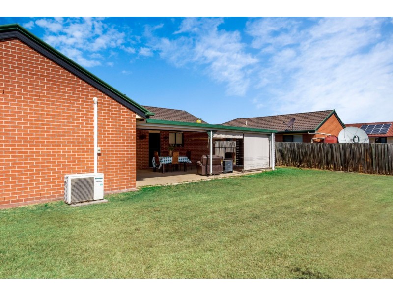 27 Lakeview Drive, Logan Reserve QLD 4133