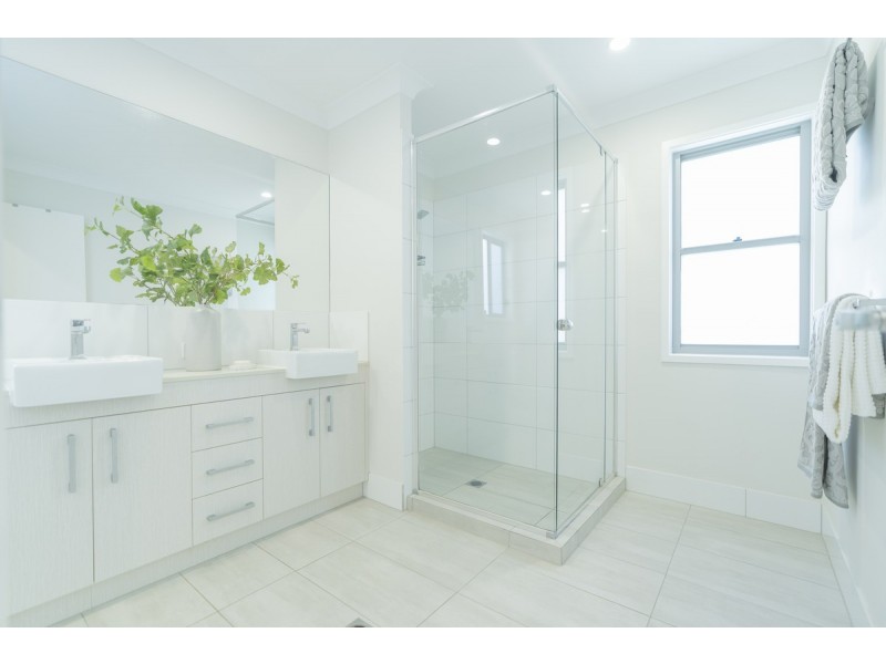 84 Reuben Street, Stafford QLD 4053