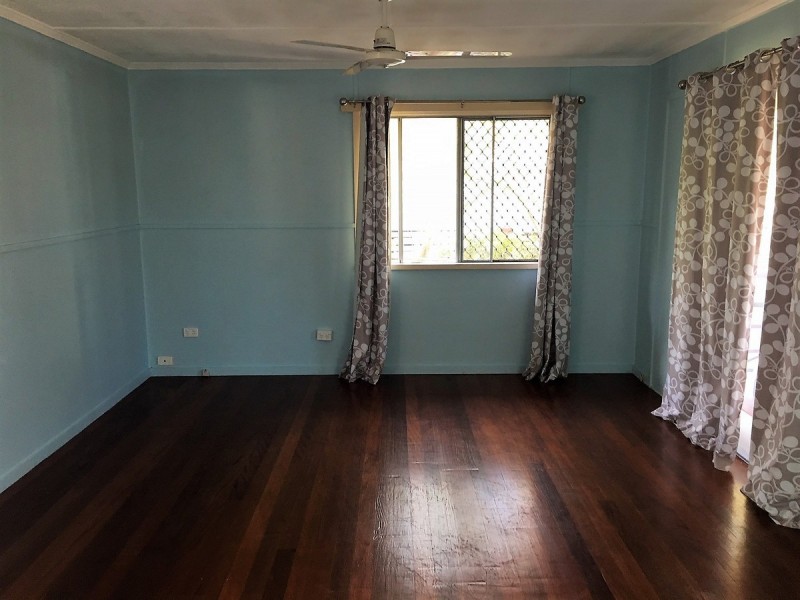 1/4 Skyline Drive, Kingston QLD 4114