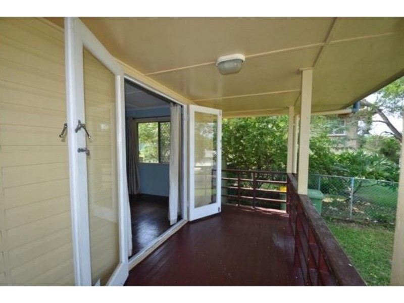 1/4 Skyline Drive, Kingston QLD 4114