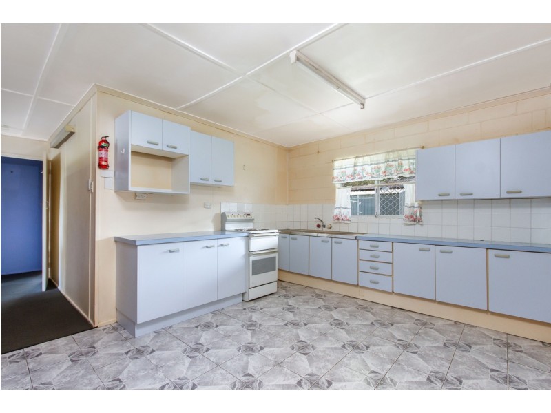 110 Mayes Avenue, Kingston QLD 4114