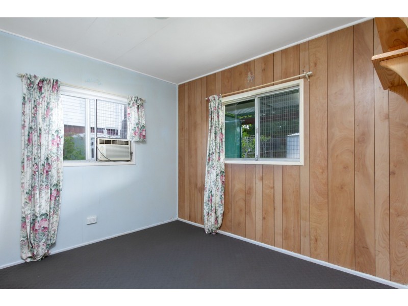 110 Mayes Avenue, Kingston QLD 4114