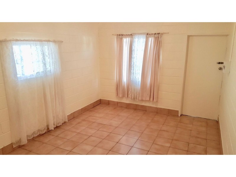 110 Mayes Avenue, Kingston QLD 4114