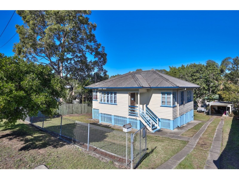 23 Layard Street, Holland Park QLD 4121