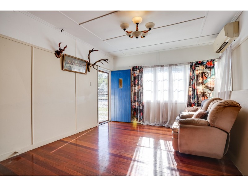 23 Layard Street, Holland Park QLD 4121