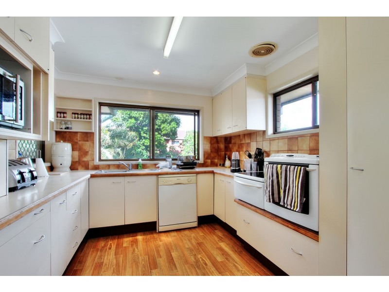 10 Lorimer Street, Springwood QLD 4127