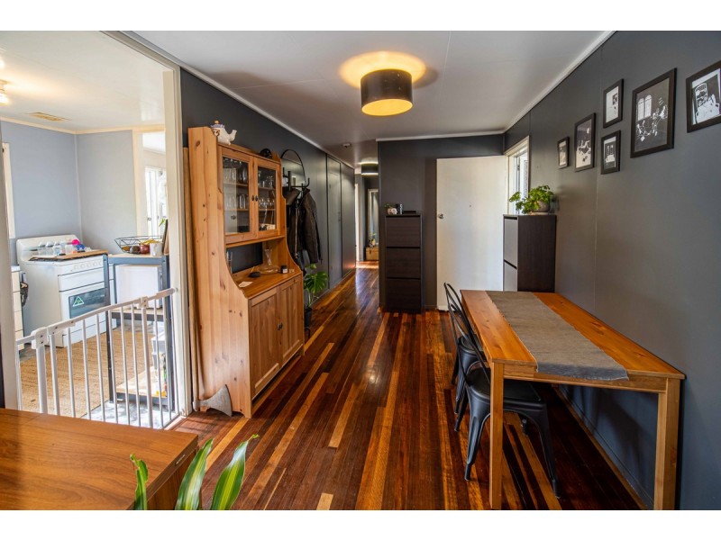 10 Bellis Street, Daisy Hill QLD 4127