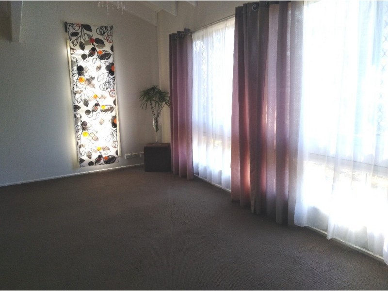 33 Adelong Road, Shailer Park QLD 4128