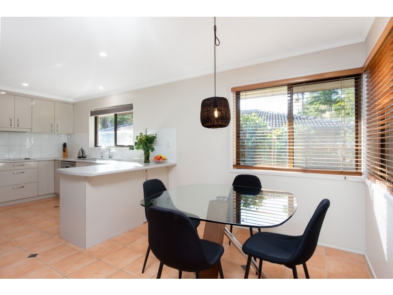 15 Dorset Drive, Springwood QLD 4127