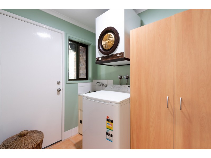 15 Dorset Drive, Springwood QLD 4127