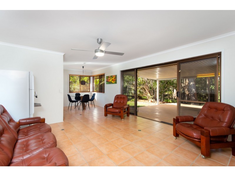 15 Dorset Drive, Springwood QLD 4127