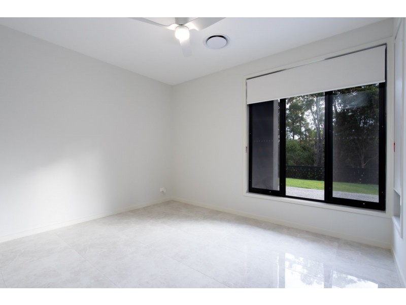 27 Lynette Way, Daisy Hill QLD 4127