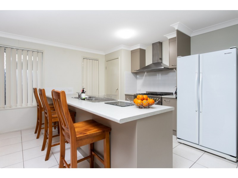 5 Coalstoun Crossing, Waterford QLD 4133