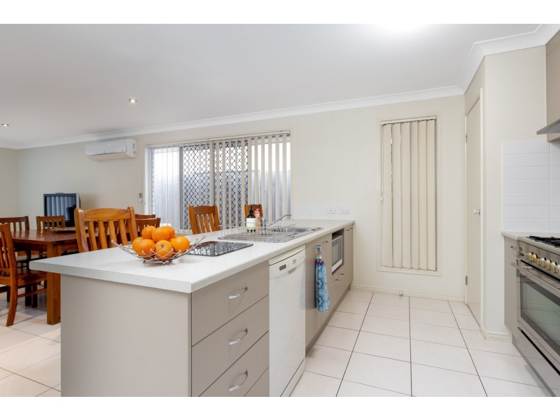 5 Coalstoun Crossing, Waterford QLD 4133