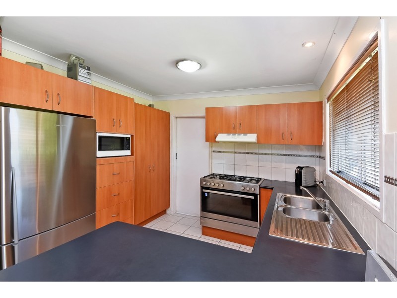 10 Lauretta Avenue, Springwood QLD 4127