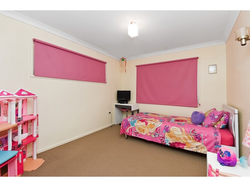 10 Lauretta Avenue, Springwood QLD 4127