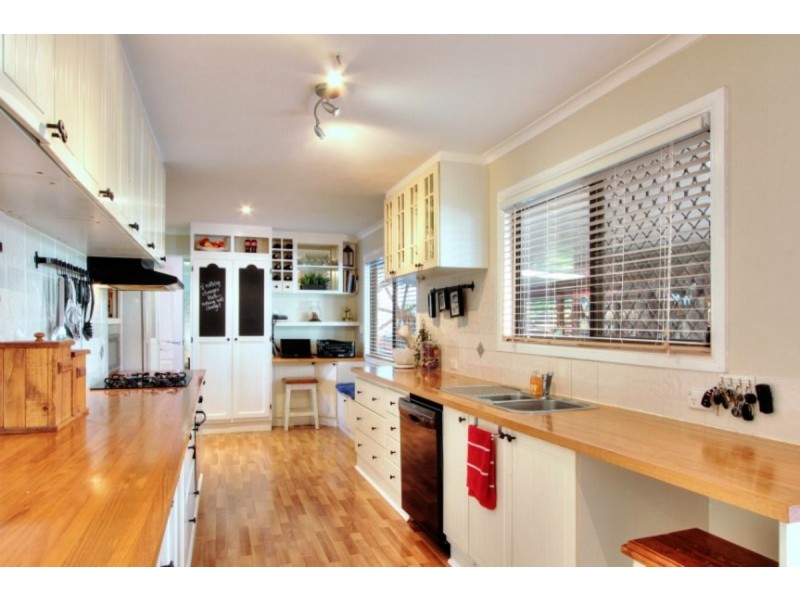 27 Floret Street, Shailer Park QLD 4128