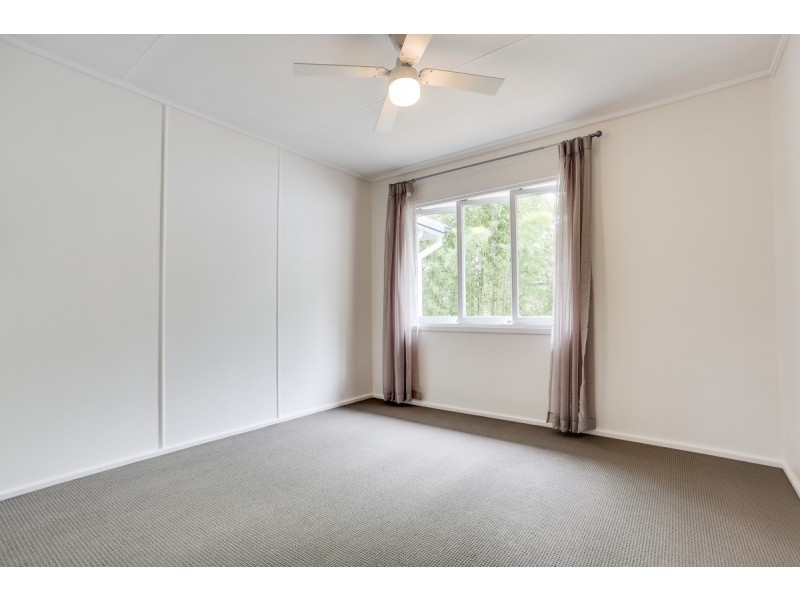 6 Light Street, Leichhardt QLD 4305