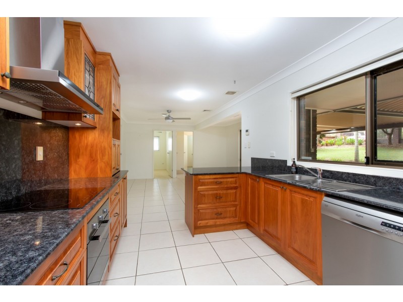 46 Plateau Drive, Springwood QLD 4127